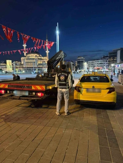 Beyoğlu&rsquo;nda aracına turisti aldıktan sonra taksimetre a&ccedil;mayan şof&ouml;re 141 bin lira para cezası

