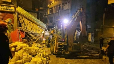 Beyoğlu’nda patlamanın yaşandığı yerde çalışma sürüyor