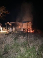 Bilecik&rsquo;te benzinle mangal yakma girişimi bağ evini k&uuml;le &ccedil;evirdi