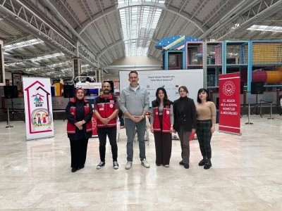 &Ccedil;ocuklar i&ccedil;in renkli farkındalık etkinliği