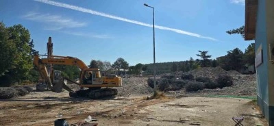 Eski devlet hastanesi yıkıldı