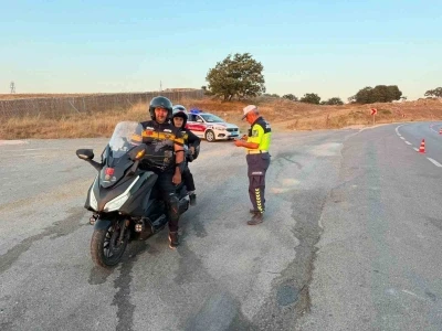 Bilecik&rsquo;te motosiklet s&uuml;r&uuml;c&uuml;lerine trafik bilgilendirmesi