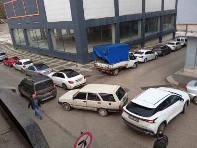 Bilecik’te sorumsuz sürücü trafiği birbirine kattı