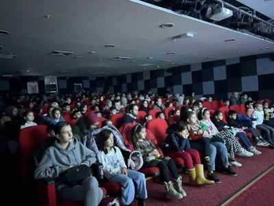 Bilecik’te tatilde çocuklar sinema keyfi yaşadılar
