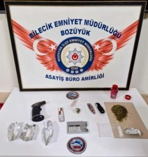 Bilecik&rsquo;te uyuşturucu operasyonu: 3 g&ouml;zaltı