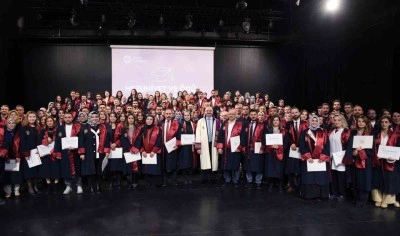 Bilimin &ouml;nc&uuml;leri, Atat&uuml;rk &Uuml;niversitesi&rsquo;nden gururla mezun oldu
