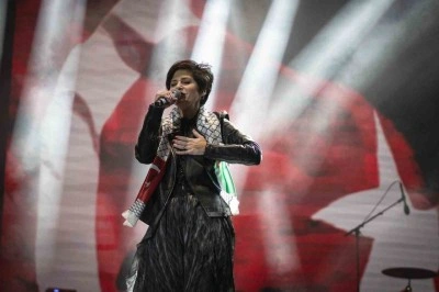 Bingöl ’Bir Anadolu Şenliği’nde Aydilge’den Gazze’ye destek masajı