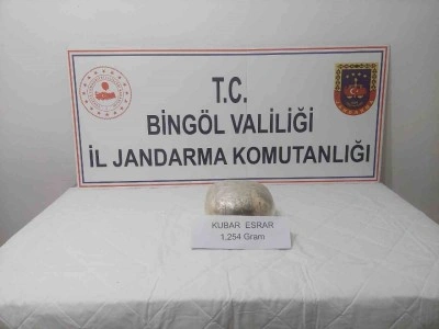 Bingöl’de 1 kilo esrar ele geçirildi