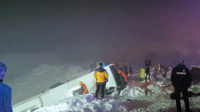 Bingöl’de yolcu otobüsü devrildi: 4 ölü, 32 yaralı