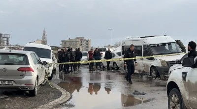 Bir kişi silahla başında vurulmuş halde bulundu