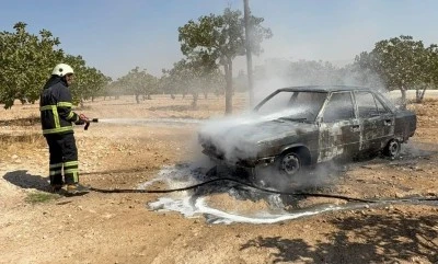 Birecik’te Şok Olay: Şahıs Kendi Otomobilini Ateşe Verdi