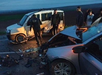 Bismil&rsquo;de Kavşakta Feci &Ccedil;arpışma: 4 Yaralı
