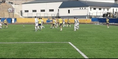 Bitlis Özgüzelderespor rakibine yarım düzene gol attı