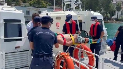 Boğulma tehlikesi yaşayan vatandaşa anında müdahale