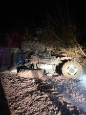 Bolu&rsquo;da trakt&ouml;r devrildi: 2 yaralı