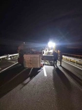 Bolu&rsquo;da trakt&ouml;rle hafif ticari ara&ccedil; &ccedil;arpıştı: 5 yaralı