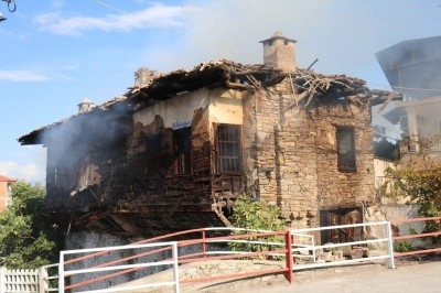 Bozdoğan&rsquo;da ev yangını