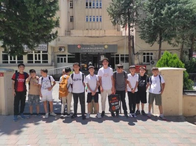 Bu çocuklar bizim geleceğimiz sahip çıkın!