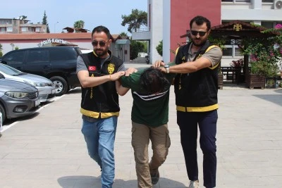 Bu kez yaşlı bir adamı öldüresiye dövdüler