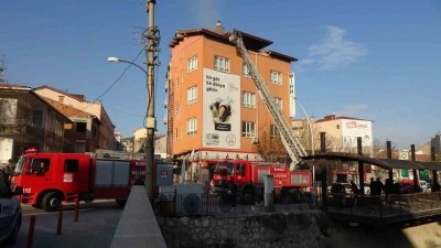 Burdur’da binadaki baca yangını söndürüldü