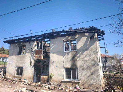 Burdur&rsquo;da evde yangın paniği