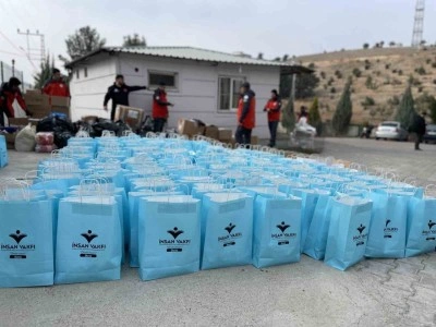 Bursa’dan deprem bölgesine yardım eli