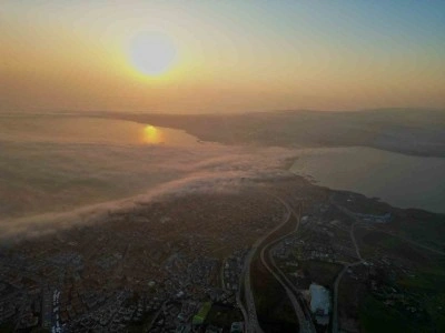 Büyükçekmece’de sis içinde gün batımı kartpostallık manzara oluşturdu