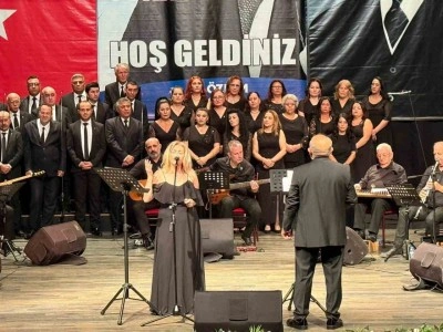 B&uuml;y&uuml;kşehir, Atat&uuml;rk&rsquo;&uuml; t&uuml;rk&uuml;lerle andı