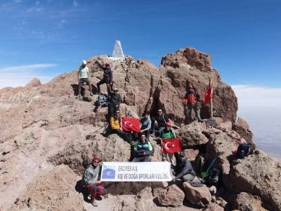 Doğaseverlerin zirve keyfi