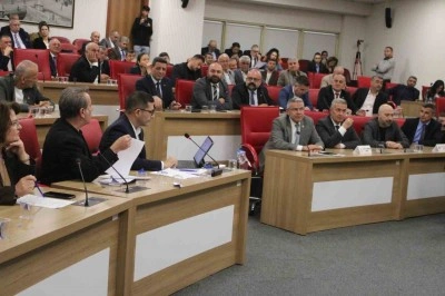 B&uuml;y&uuml;kşehir meclisinde &lsquo;sıralama&rsquo; tartışması