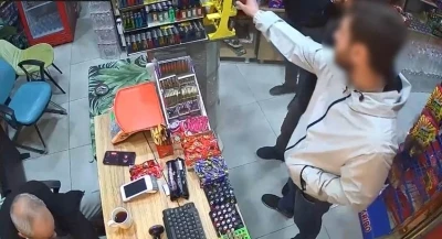 &Ccedil;akmak hırsızı kameraya yakalandı