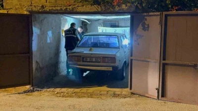 Çaldıkları otomobille kaza yaptılar sonrası film gibi