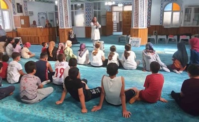 Camilerdeki yaz kurslarına diş sağlığı eğitimi desteği
