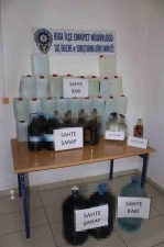 Çanakkale’de 240 litre sahte içki ele geçirildi