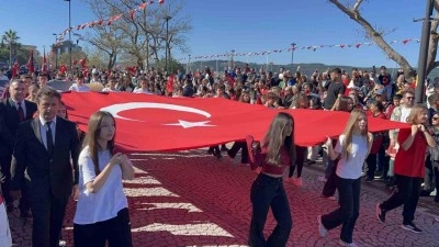 &Ccedil;anakkale&rsquo;de Cumhuriyet Bayramı coşkusu yaşanıyor