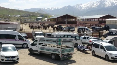 Canlı Hayvan Pazarında Silahlı Kavga: 1 &Ouml;l&uuml;, 13 Yaralı