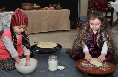 &Ccedil;EM &ouml;ğrencilerinden eğlenceli Yerli Malı Haftası kutlaması