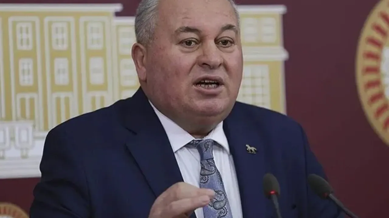 Cemal Enginyurt&rsquo;tan yeni karar