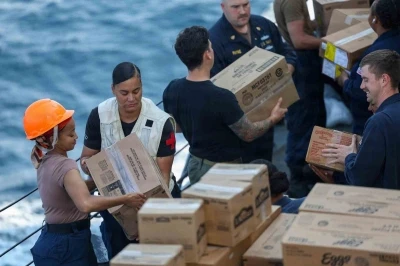 CENTCOM&rsquo;dan ABD gemilerine ikmal paylaşımı