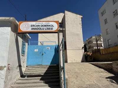 &Ccedil;ermik&rsquo;te 63 yıllık okul i&ccedil;in yıkım kararı