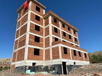 &Ccedil;ermik'te Kur'an kursunun kaba inşaatı tamamlandı