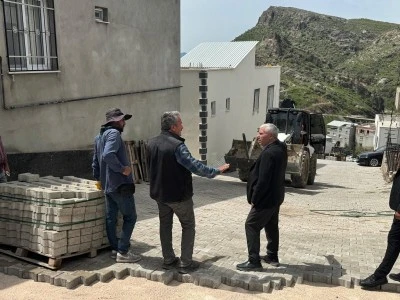 &Ccedil;ermik&rsquo;te Yağışların Tahrip Ettiği Yollar Yenileniyor