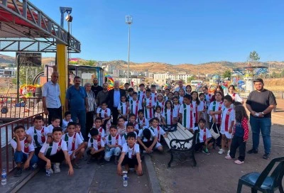 &Ccedil;ermik'te Yaz Kur'an Kursu &Ouml;ğrencilerine Amedspor Forması S&uuml;rprizi