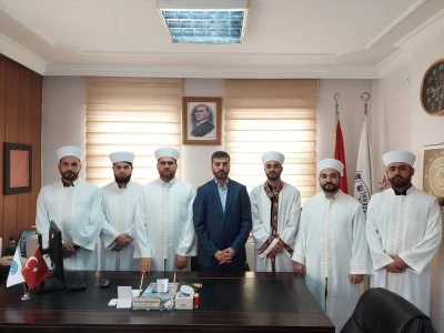 &Ccedil;ermik&rsquo;te Yeni Din G&ouml;revlilerine C&uuml;bbe ve Sarık T&ouml;reni