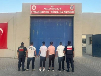 Cezaevinden izinli çıktı uyuşturucu satarken yakalandı