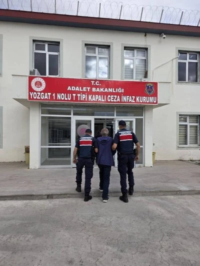 Çifte Cinayet Zanlısı Cezaevinde Kalp Krizi Geçirerek Hayatını Kaybetti