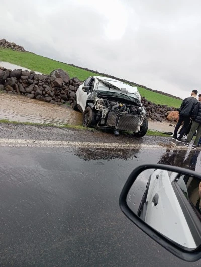 &Ccedil;ınar&rsquo;da Feci Kaza: Takla Atan Otomobilde 2 Yaralı, 1&rsquo;inin Durumu Ağır