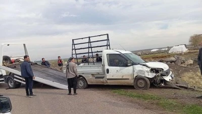 &Ccedil;ınar&rsquo;da Pikap Şarampole Yuvarlandı: 1 Yaralı