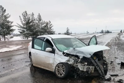 &Ccedil;ınar&rsquo;da Tır ile Otomobil &Ccedil;arpıştı: 2 Kişi Yaralandı