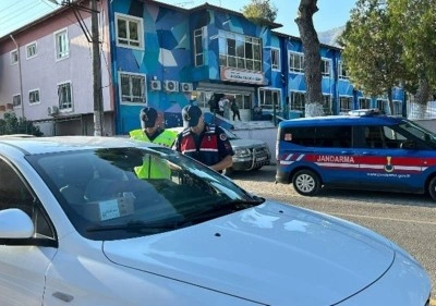 Jandarmadan okul çevrelerinde devriye